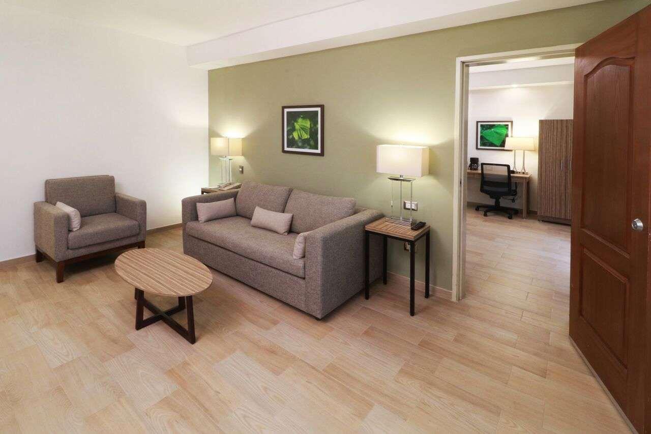 Wyndham Garden Monterrey Valle Real Exterior photo