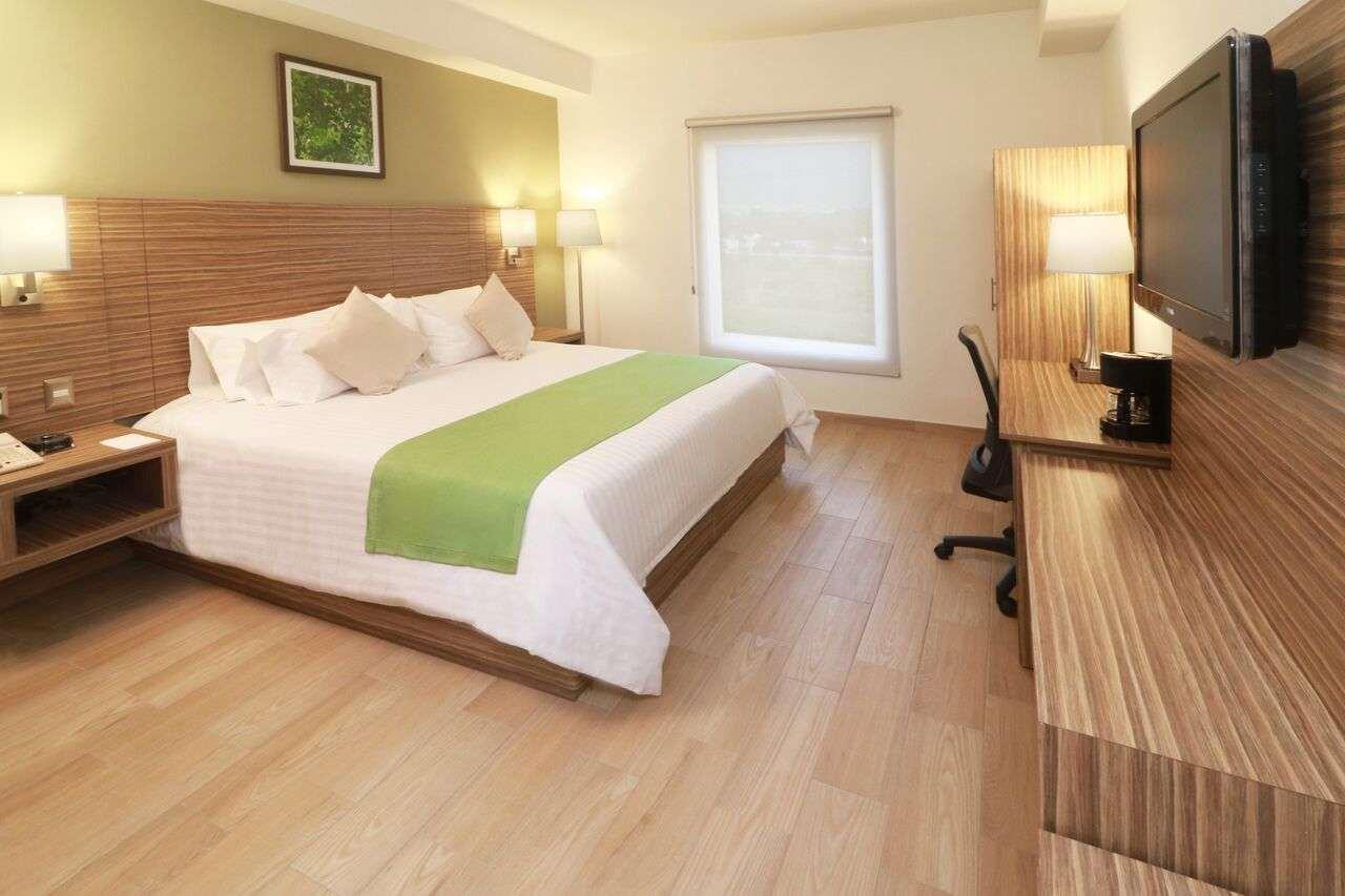 Wyndham Garden Monterrey Valle Real Exterior photo