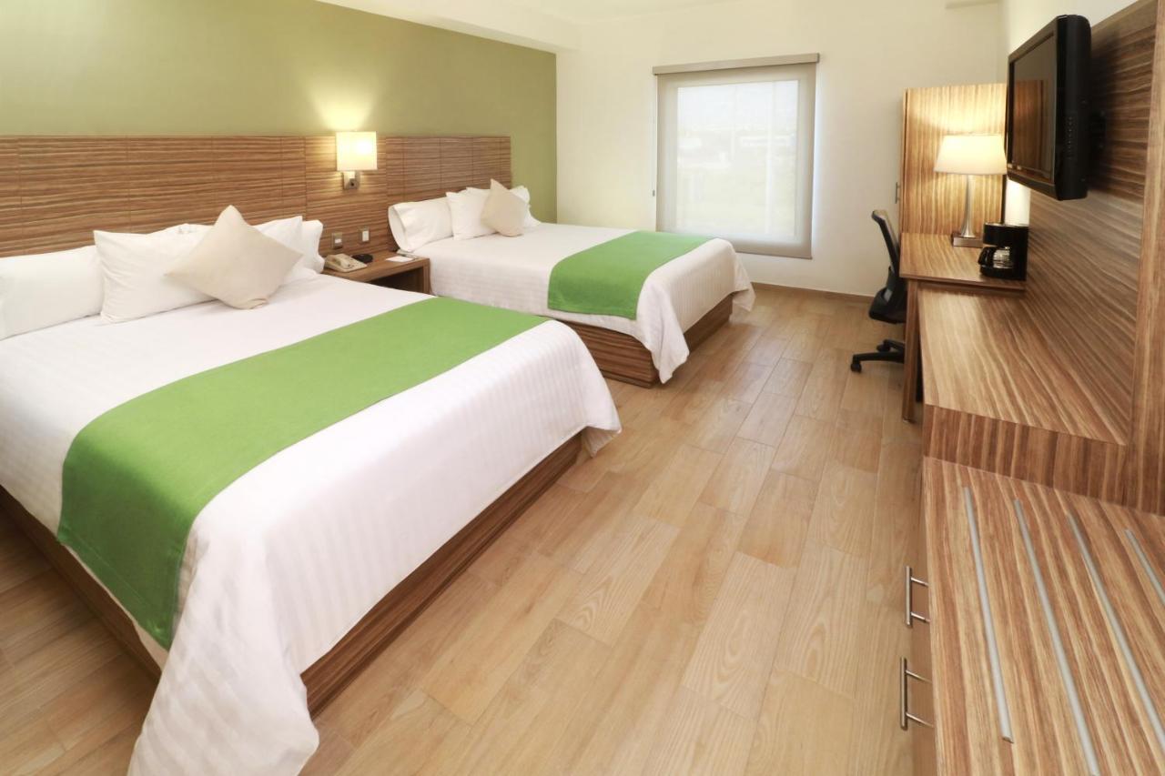 Wyndham Garden Monterrey Valle Real Exterior photo
