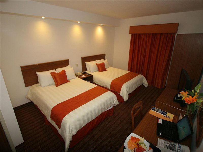 Wyndham Garden Monterrey Valle Real Exterior photo