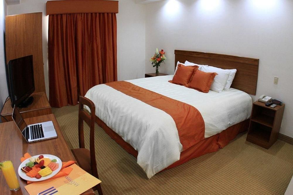 Wyndham Garden Monterrey Valle Real Exterior photo